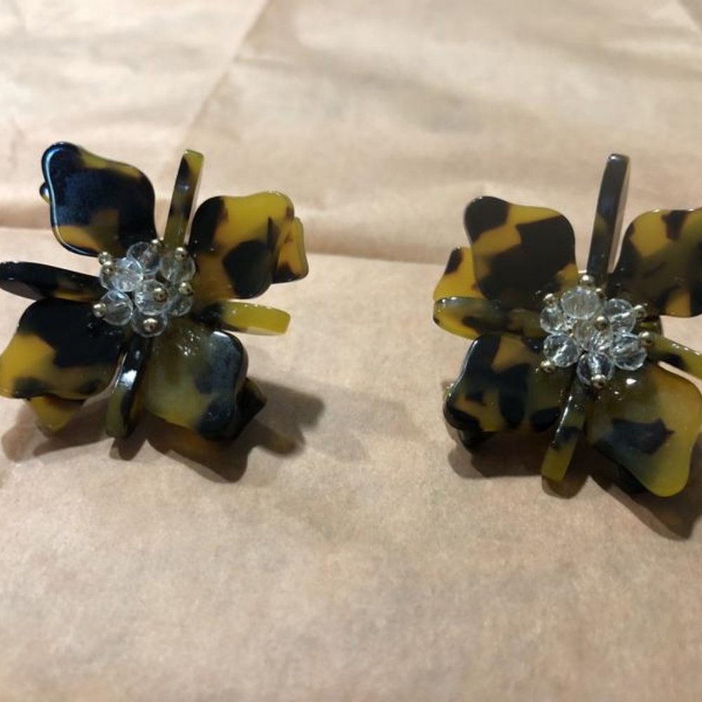 Nakamoi Esme Post Earrings - NWT